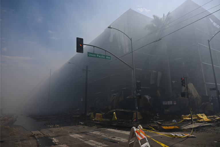 Los Angeles air quality alert as fire sparks dangerous pollution levels