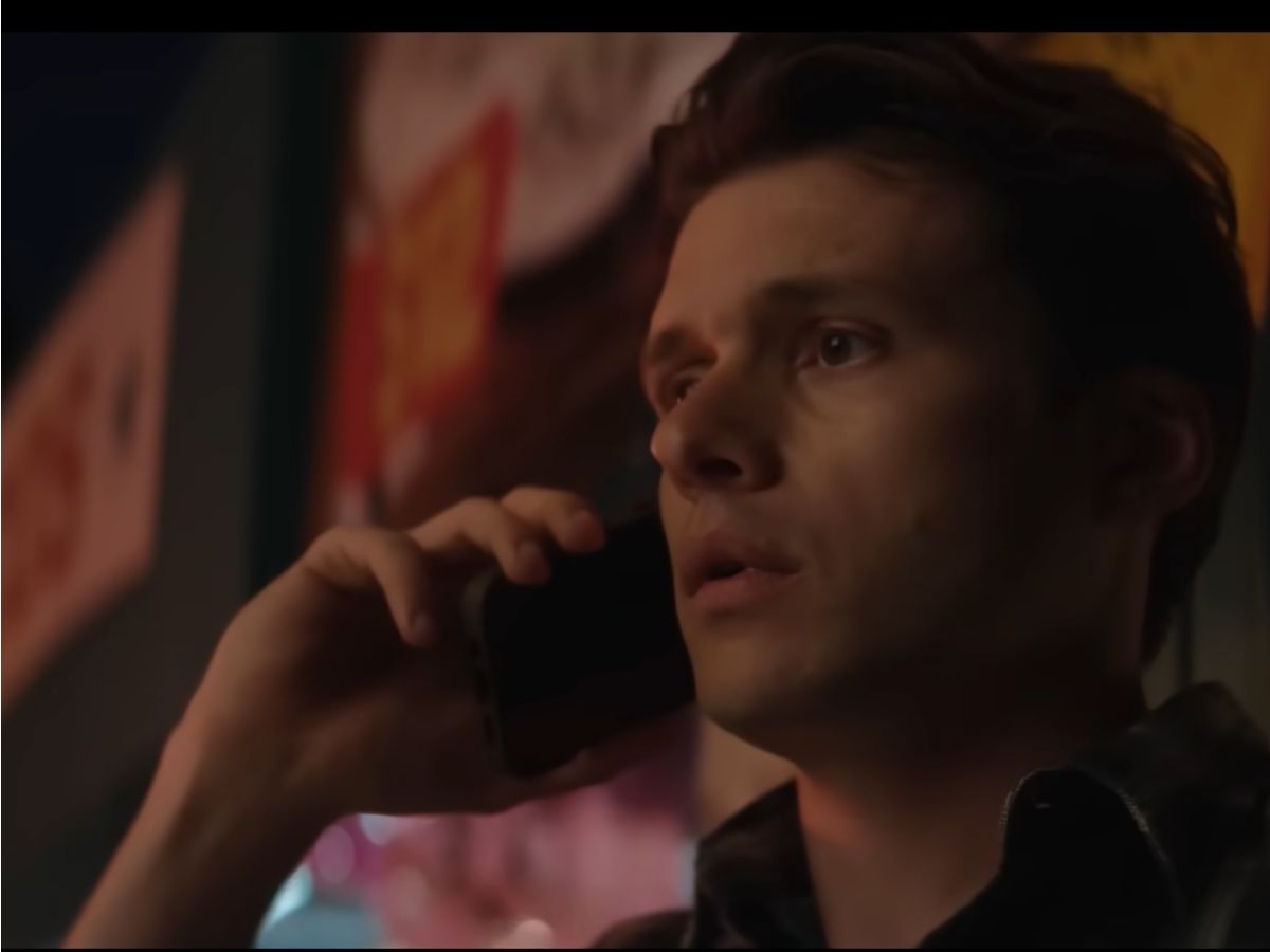 DYK voicemails for Isabelle came from a comedy show? Director Leah