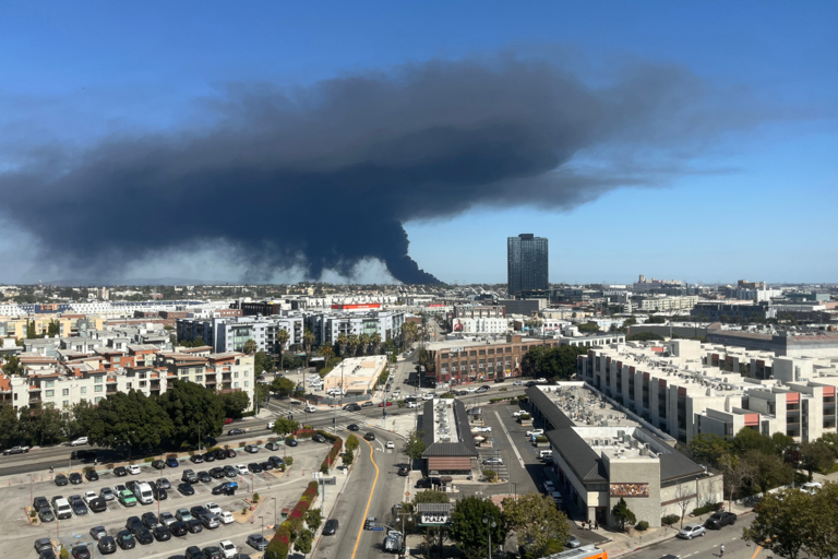 Los Angeles air quality alert as fire sparks dangerous pollution levels