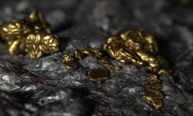 Scientists finally discovered why gold can stay untarnished for ...