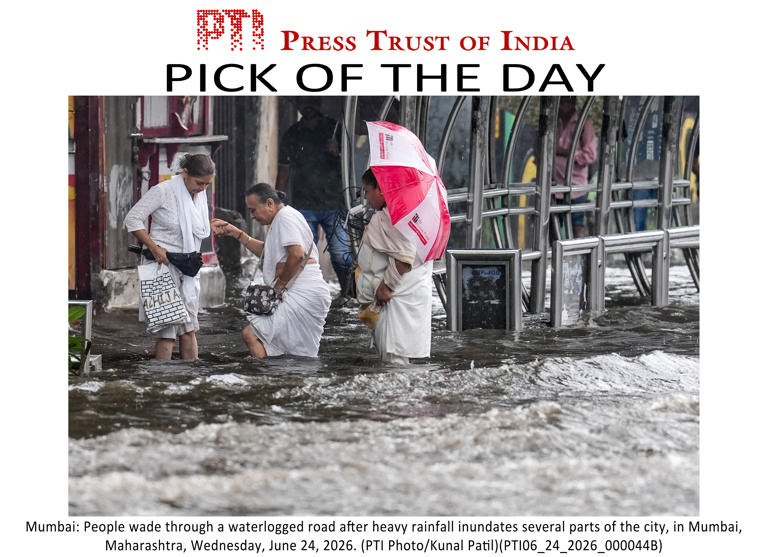 Season's first rains disrupt road, rail traffic in Mumbai; opposition ...