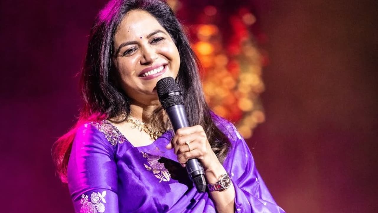 Singer Sunitha: 18 ఏళ్ళ వయసులోనే చూశా, అమ్మాయిలకు ఇండస్ట్రీ సేఫ్ కాదు ...