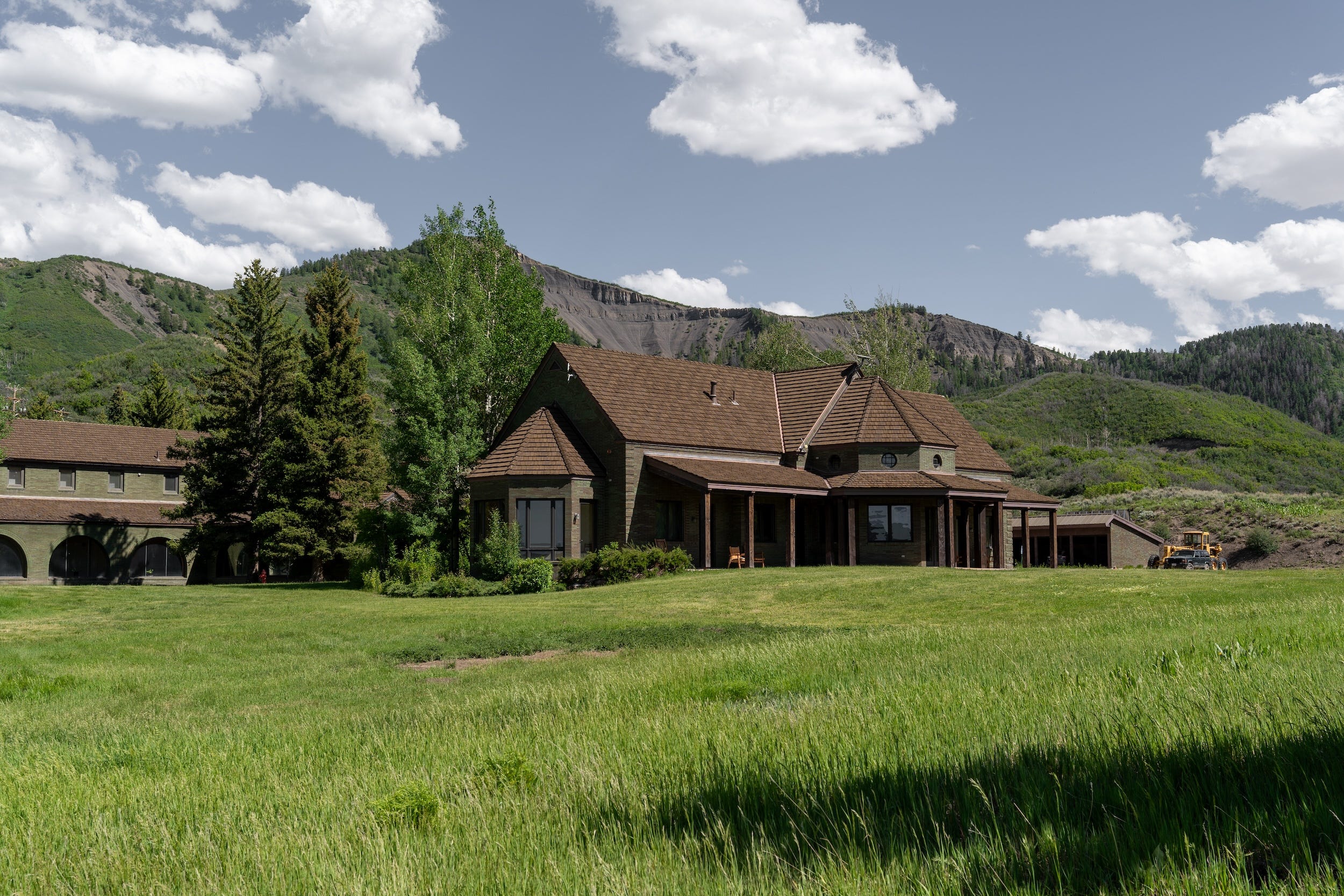 A rare and massive ranch near Aspen was sold to the CEO of Palantir for ...