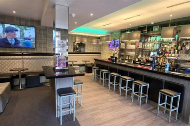 Historic 140-year-old Glasgow pub goes up for sale as owner retires ...