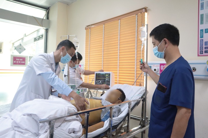 Khám ngoại trú trái tuyến ở viện Trung ương hưởng 50% BHYT: Cách tính chi tiết