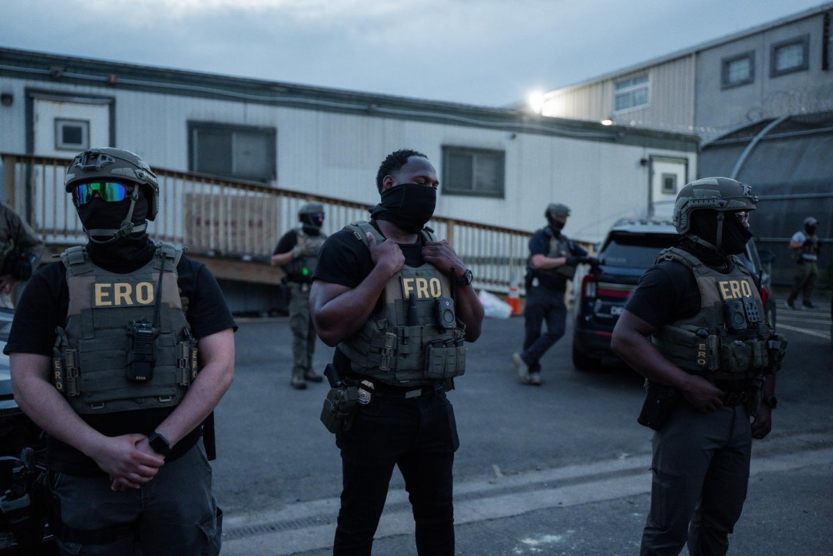 Judge blocks ICE from making arrests at immigration courts