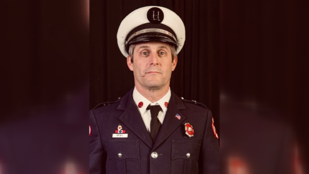Man charged with murder, arson in Chicago fire captain's death appears ...