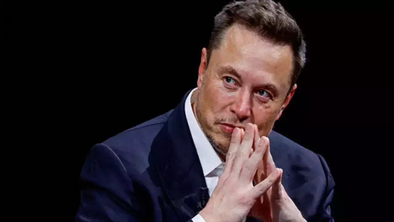 elon musk losses trillionaire status amid sharp selloff in spacex shares