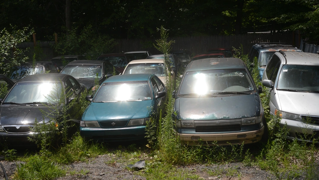 7-items-commonly-banned-from-residential-driveways