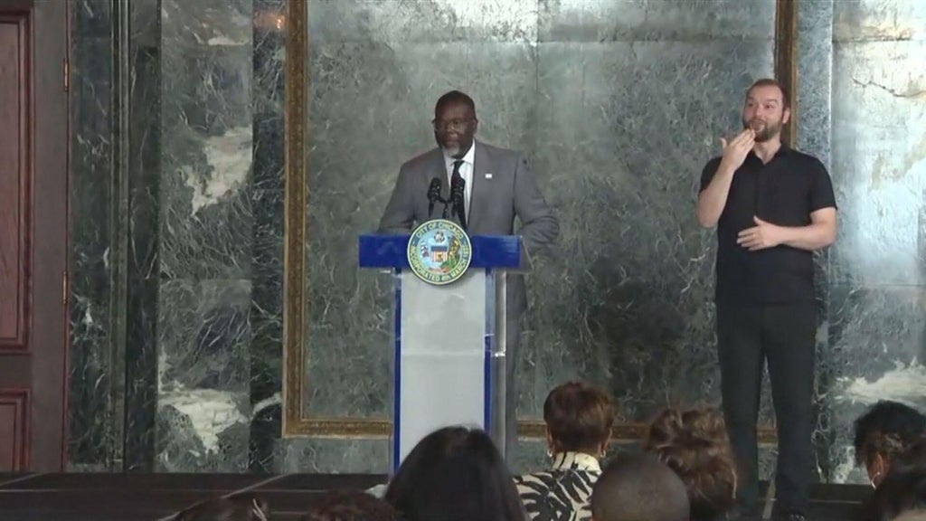City of Chicago to issue $42.5 million in grants for neighborhood projects