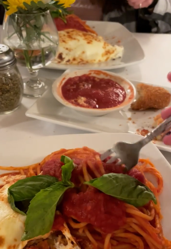Broadway restaurant dining experience in New York City