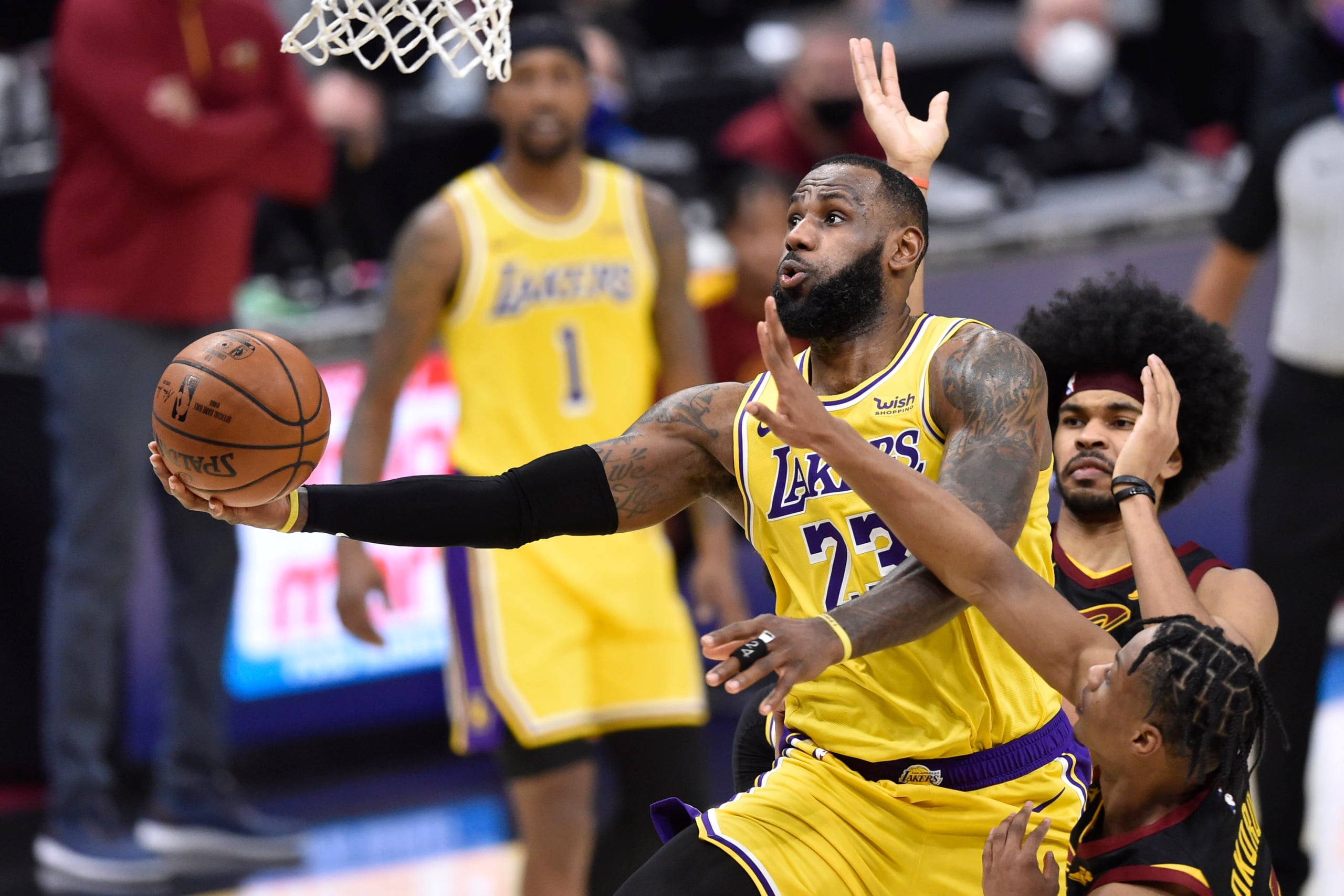 Realistic LA Lakers trade that sends LeBron James to Cleveland ...