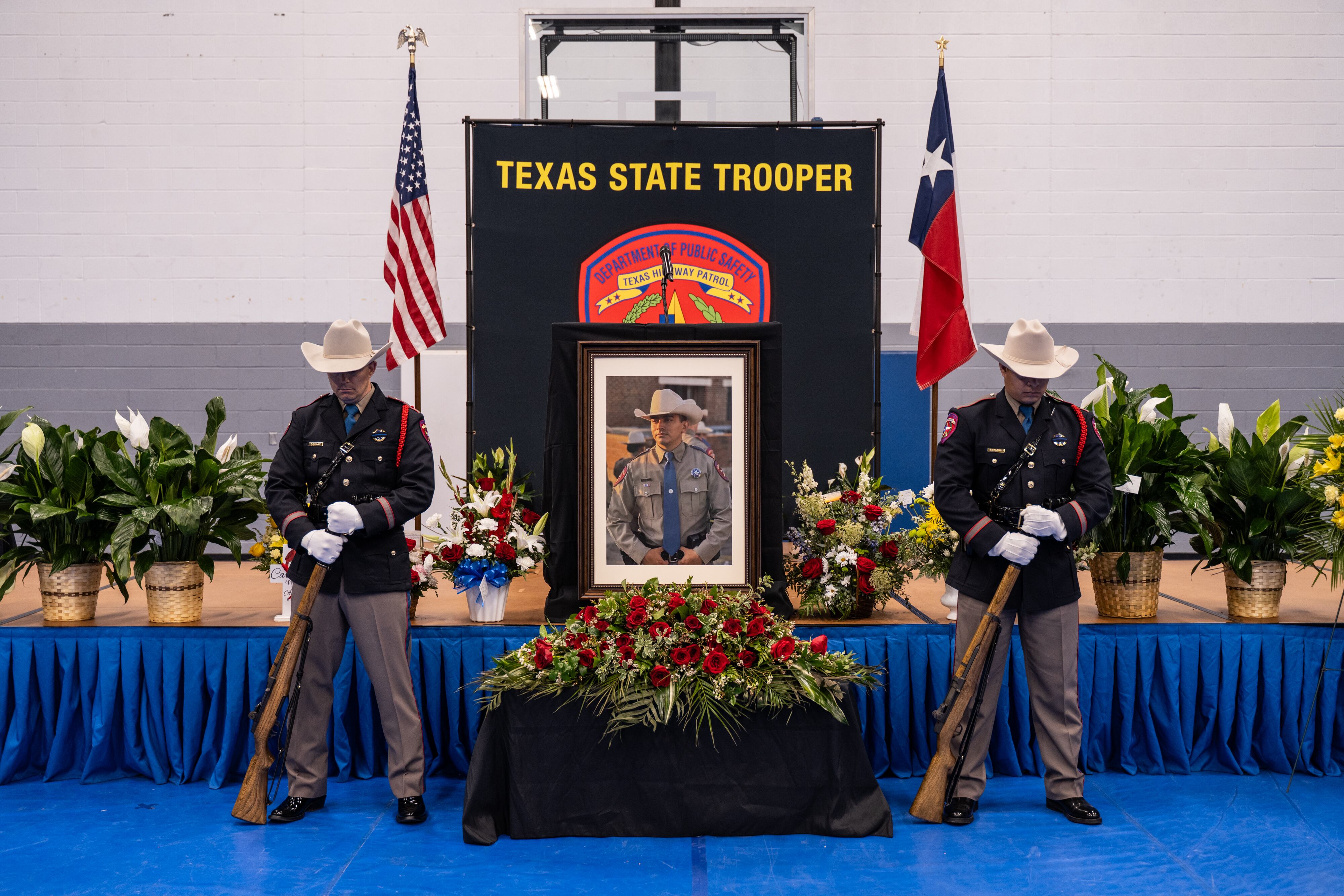 Hundreds gather to honor fallen DPS trooper in Childress