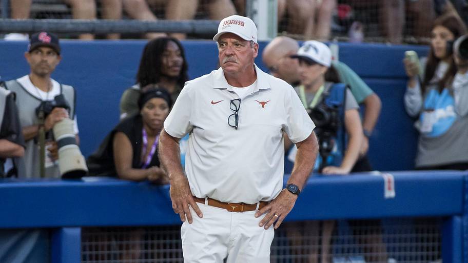 Texas softball makes one final key coaching staff hire