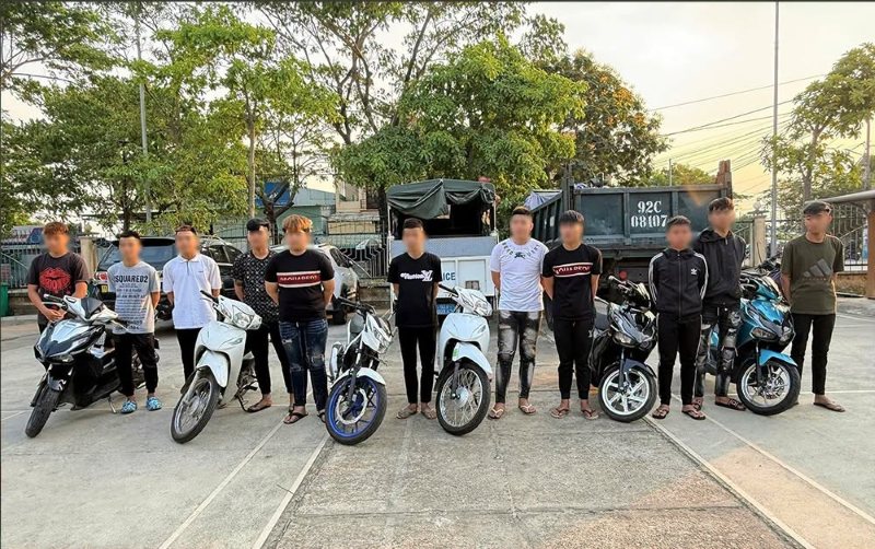 Khởi tố 7 thanh thiếu niên xịt hơi cay vào người dân ở Hội An Tây