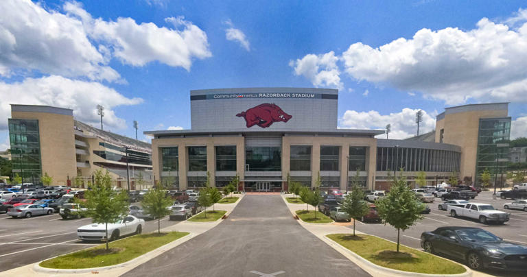 University of Arkansas announces naming rights deal for Razorback Stadium