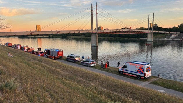 Großer Einsatz bei der Kaisermühlenbrücke an der Neuen Donau
