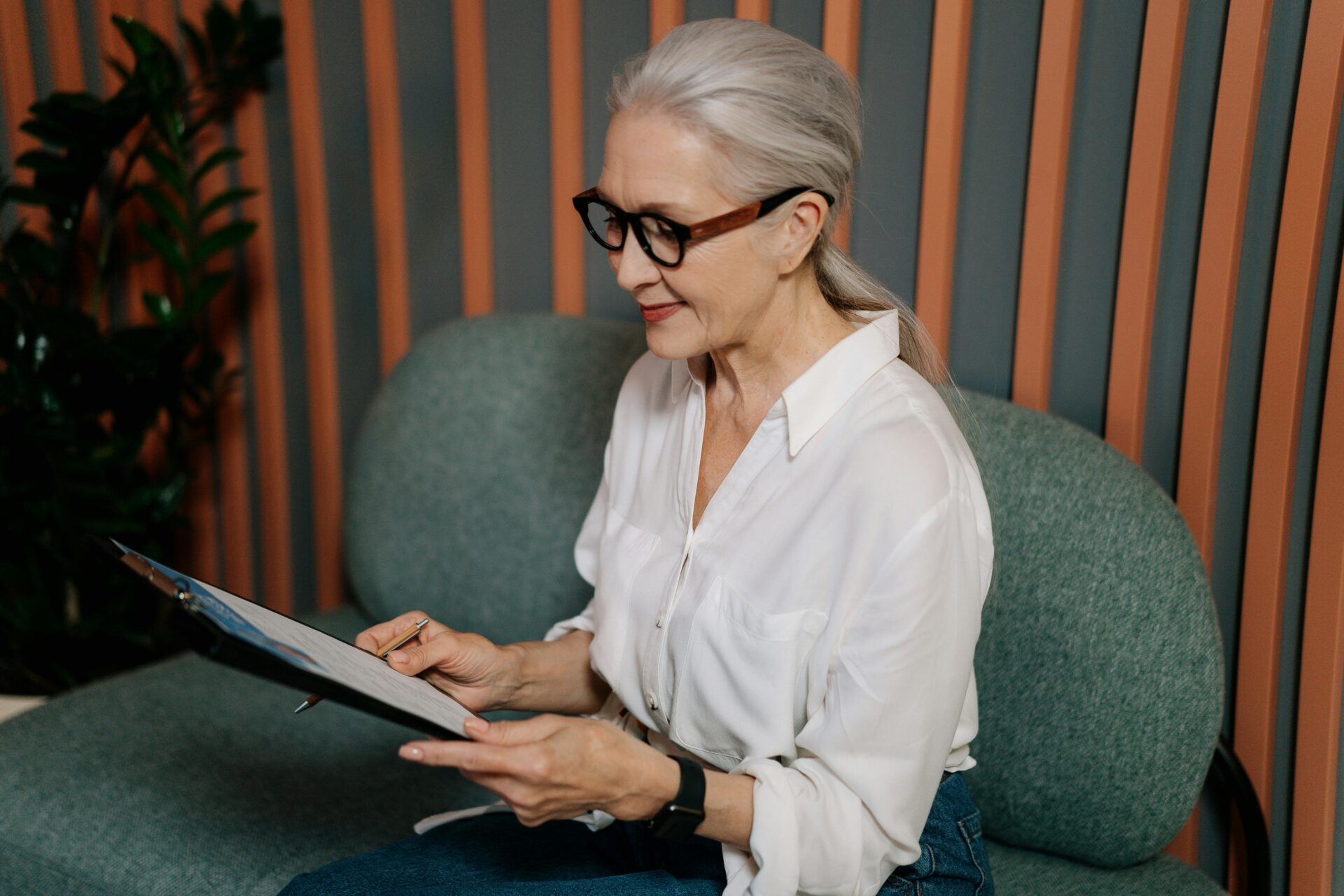 Who qualifies for maximum OAS pension in Canada?