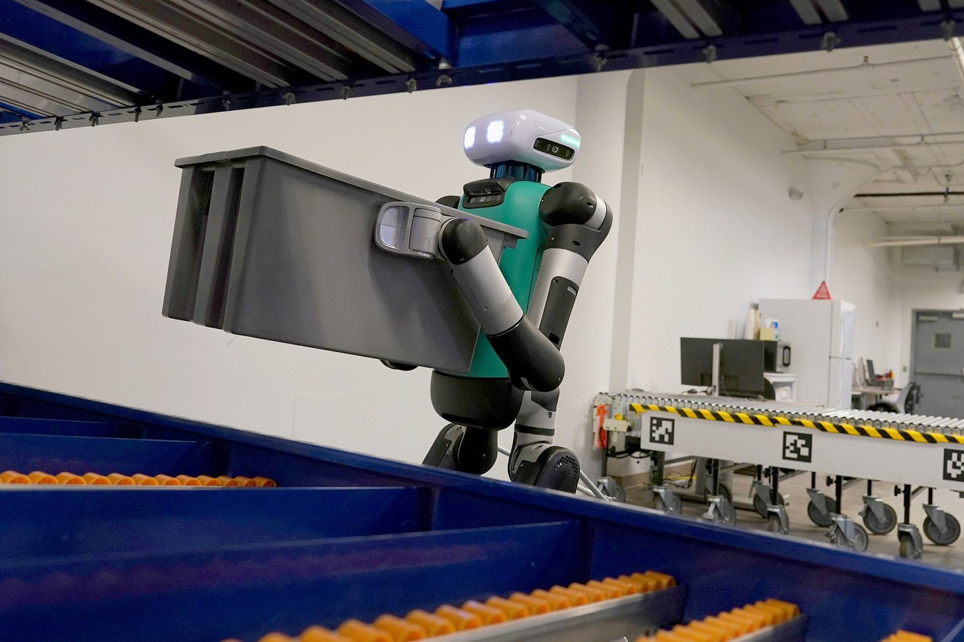 Agility Robotics heads to Wall Street in a $2.5B bet on staffing ...