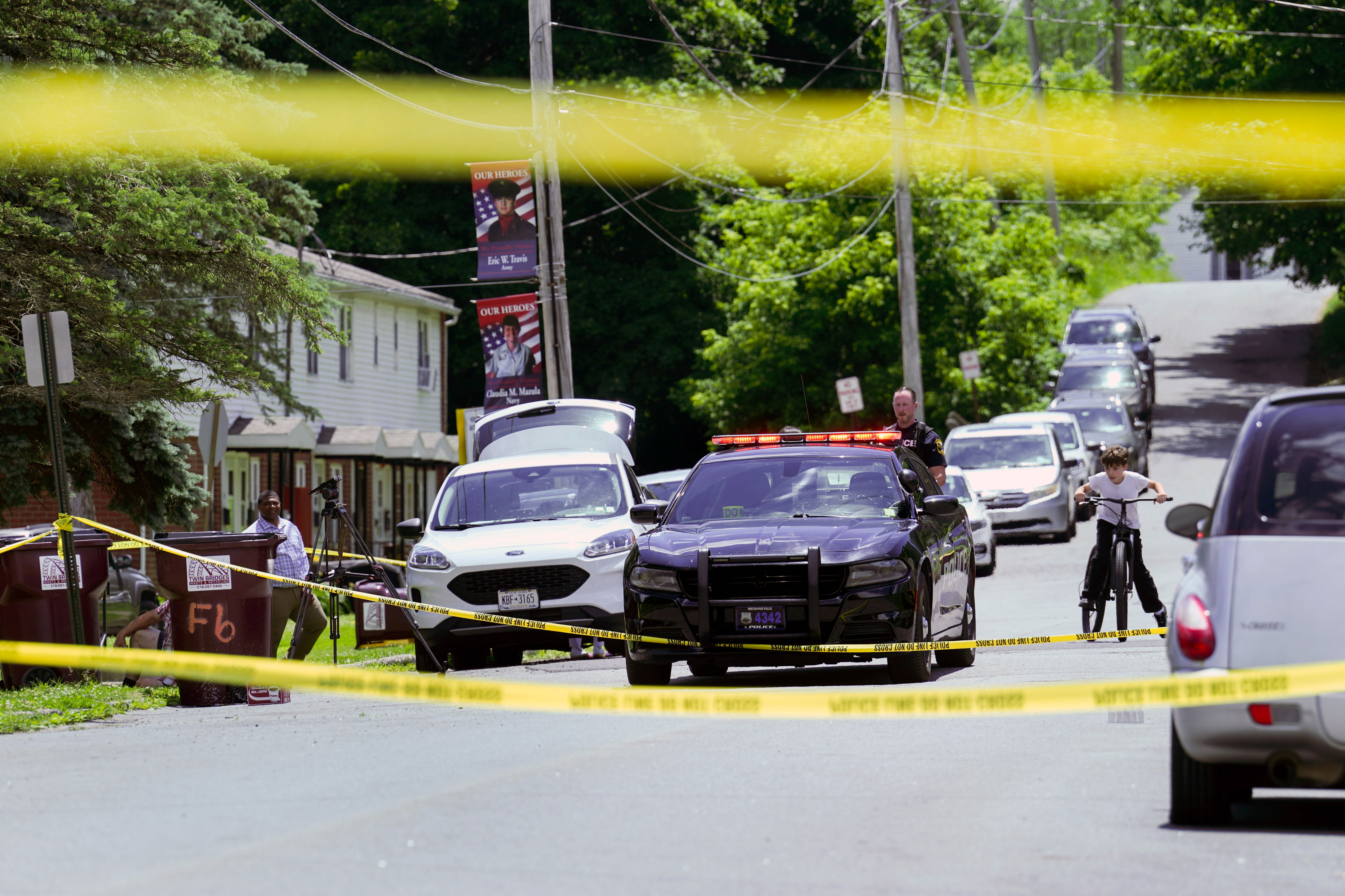 Mom, grandma and four grandchildren found dead inside NY home after ...