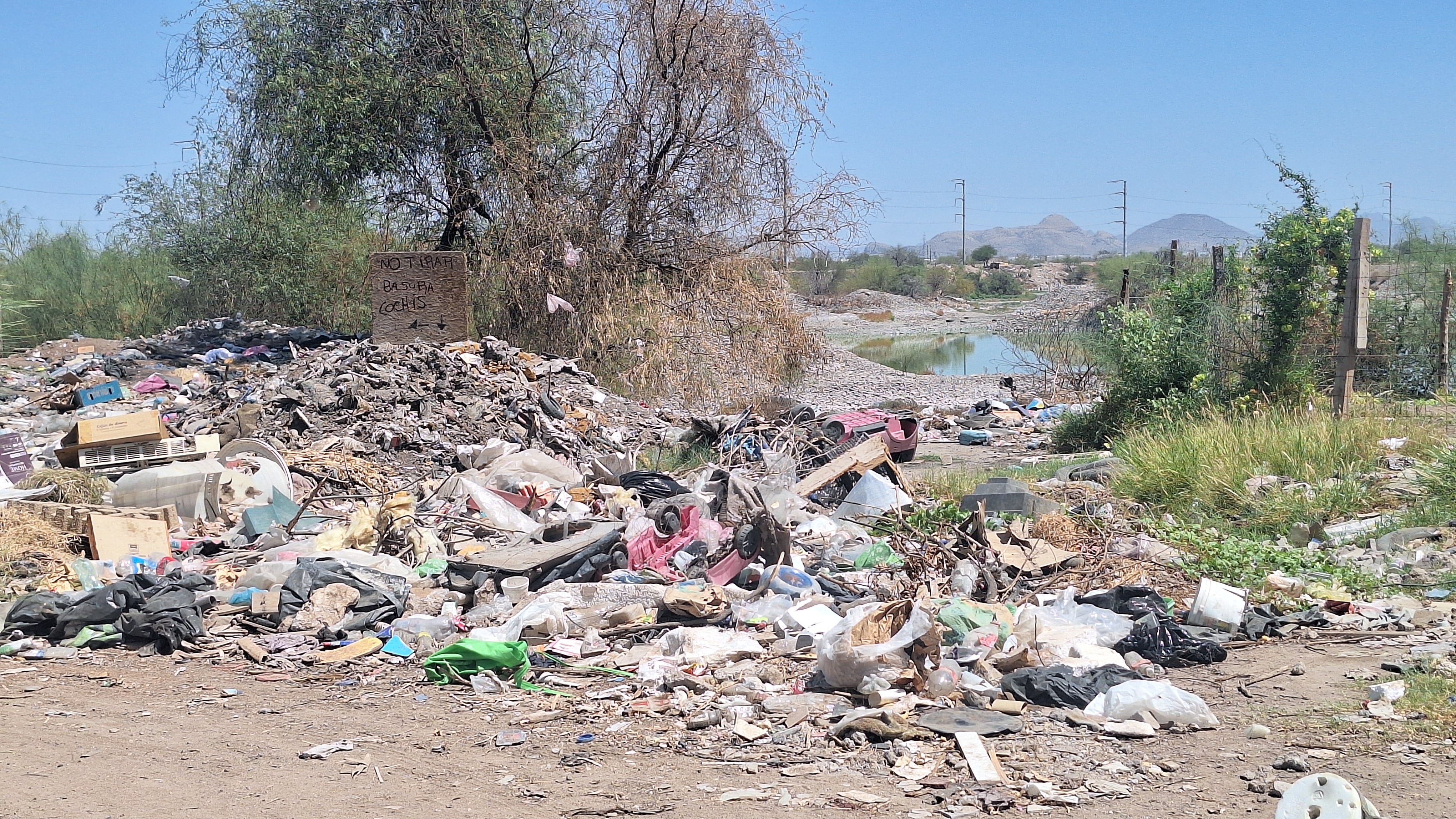 Vecinos de Urbi Villa del Prado enfrentan plagas y basura acumulada ...