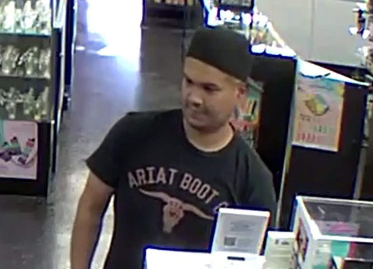 New photos released of suspected Kansas City highway shooter as search ...