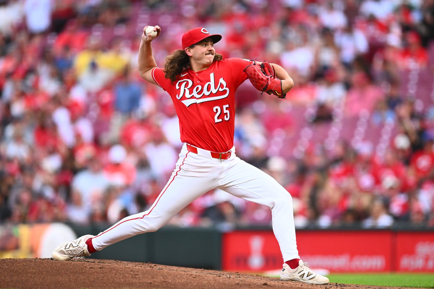 Brewers beat the Reds 6-5 to complete a 3-game sweep