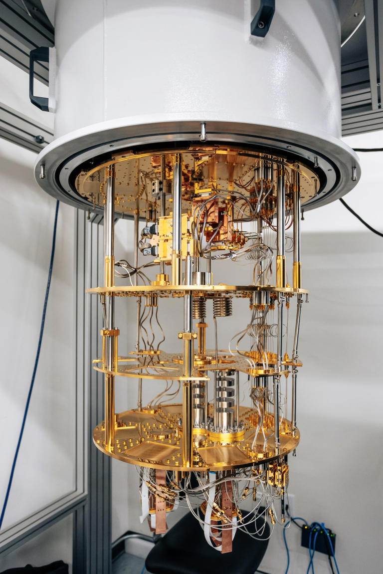 Quantum computers will supercharge the world — but they present serious ...