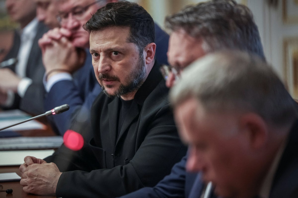 Ukraine live: Zelensky threatens Kyiv will pre-emptively attack Russia