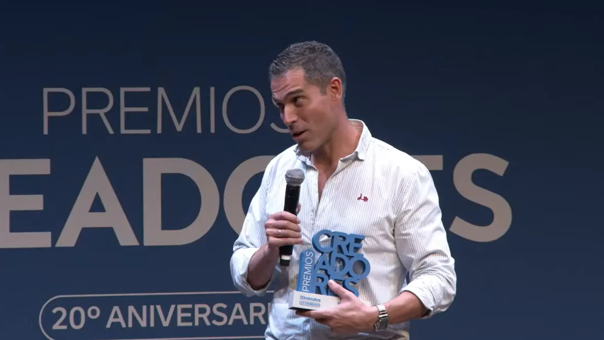 Pablo Ojeda recibe el Premio Creadores por su labor en nutrición y salud