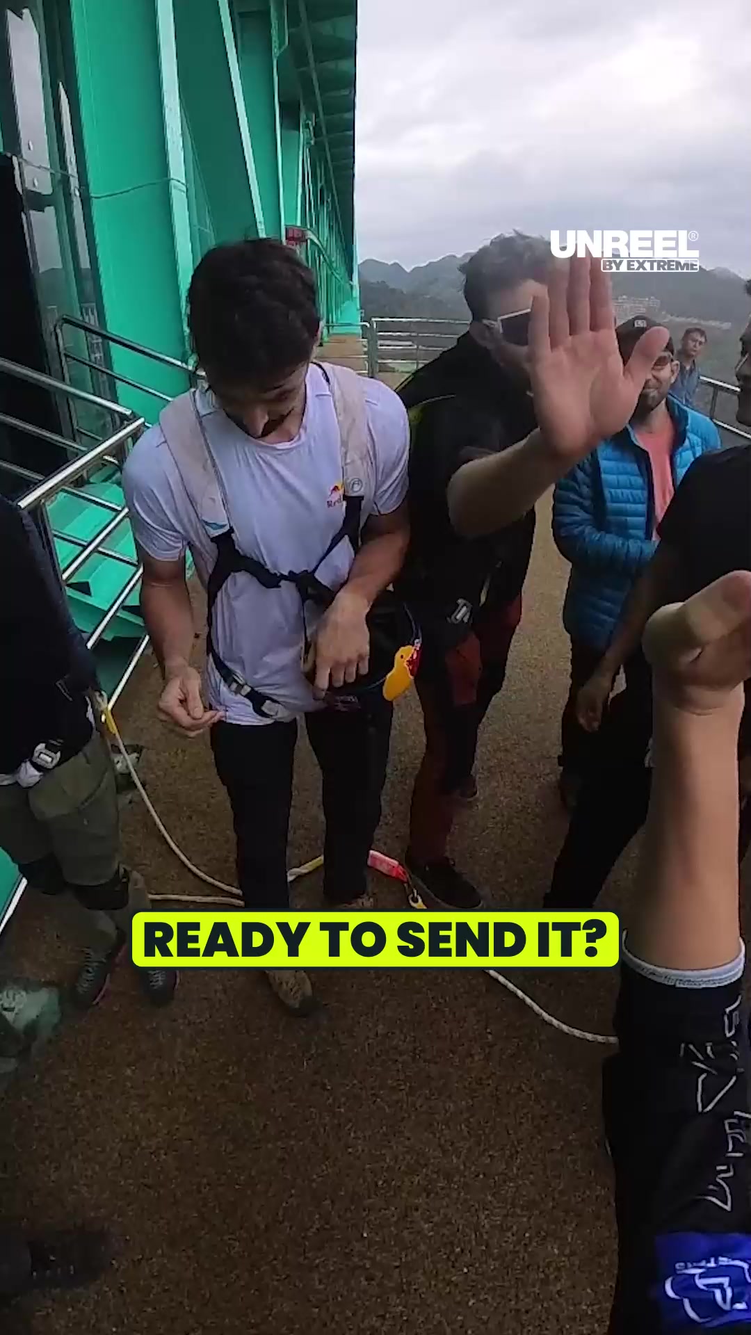 Base jumping off Huajiang Grand Canyon Bridge: Precision landing in