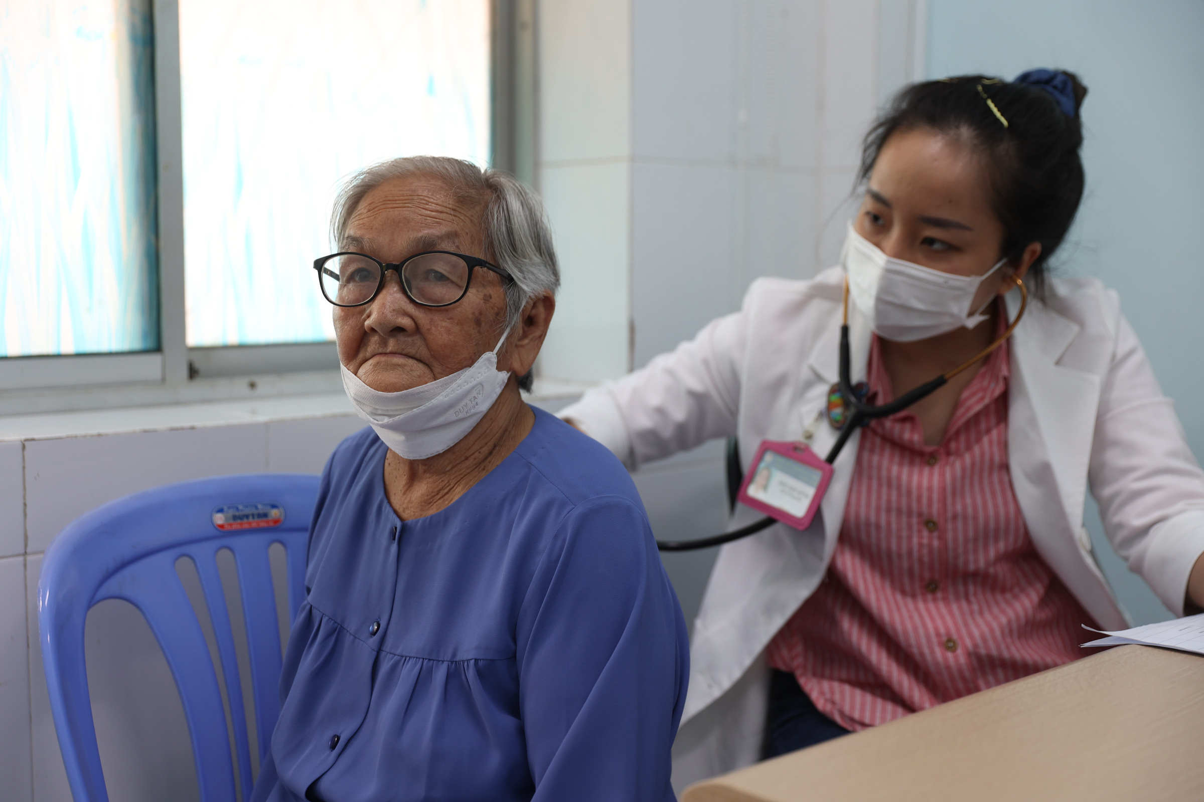 Đề xuất miễn phí BHYT cho người từ 65 tuổi