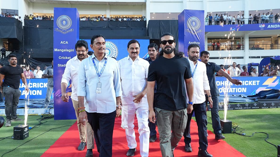 Andhra Premier League season 5 enters final phase, draws big crowds