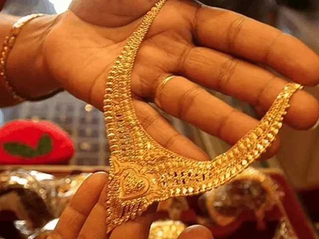 Significant drop in silver prices shakes Indian market