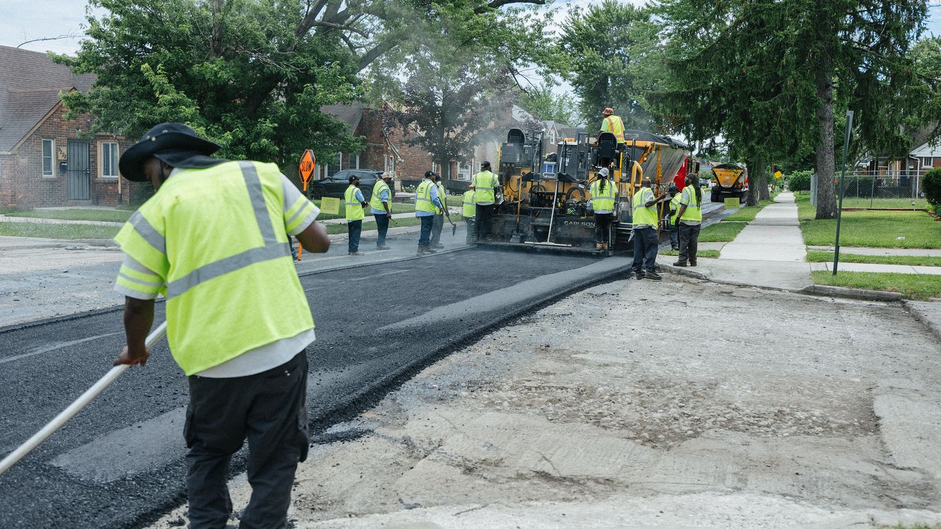 Detroit unveils major road repair program