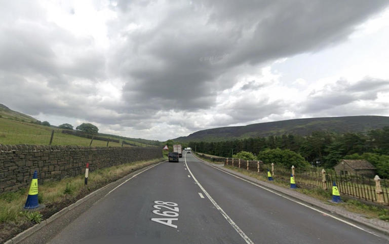 Derbyshire wildfire: Busy A-road closed in both directions as fire ...