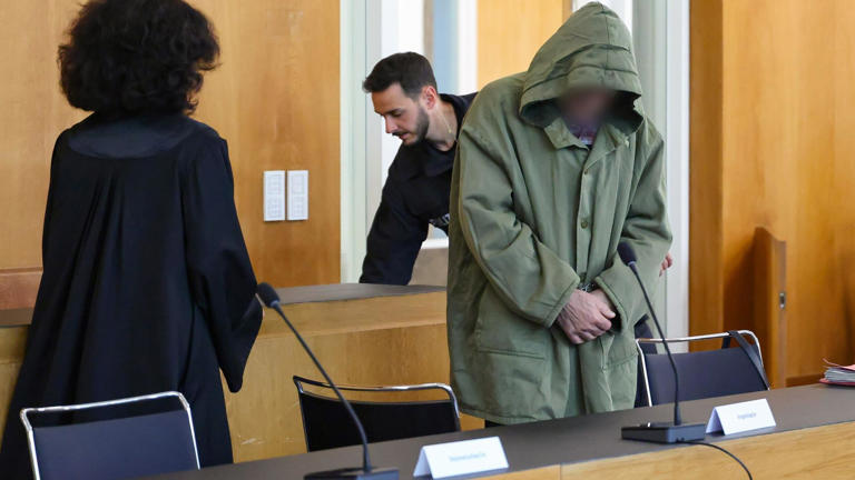 Cold Case Maria: 19-Jährige „heimtückisch ermordet“ - Gutachter geht ...