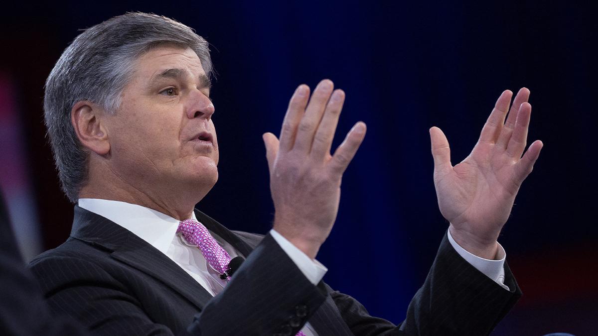 Sean Hannity addresses health concerns after his 'puffy' face goes ...