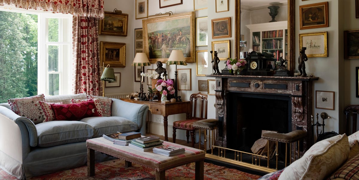Experts say these 6 uncool antiques are making your home look dated
