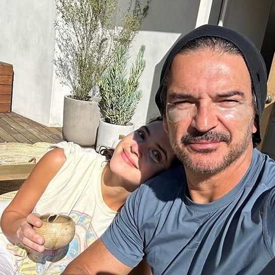 Jason Momoa y su emocionante reacción al ver a Adria Arjona en la ...