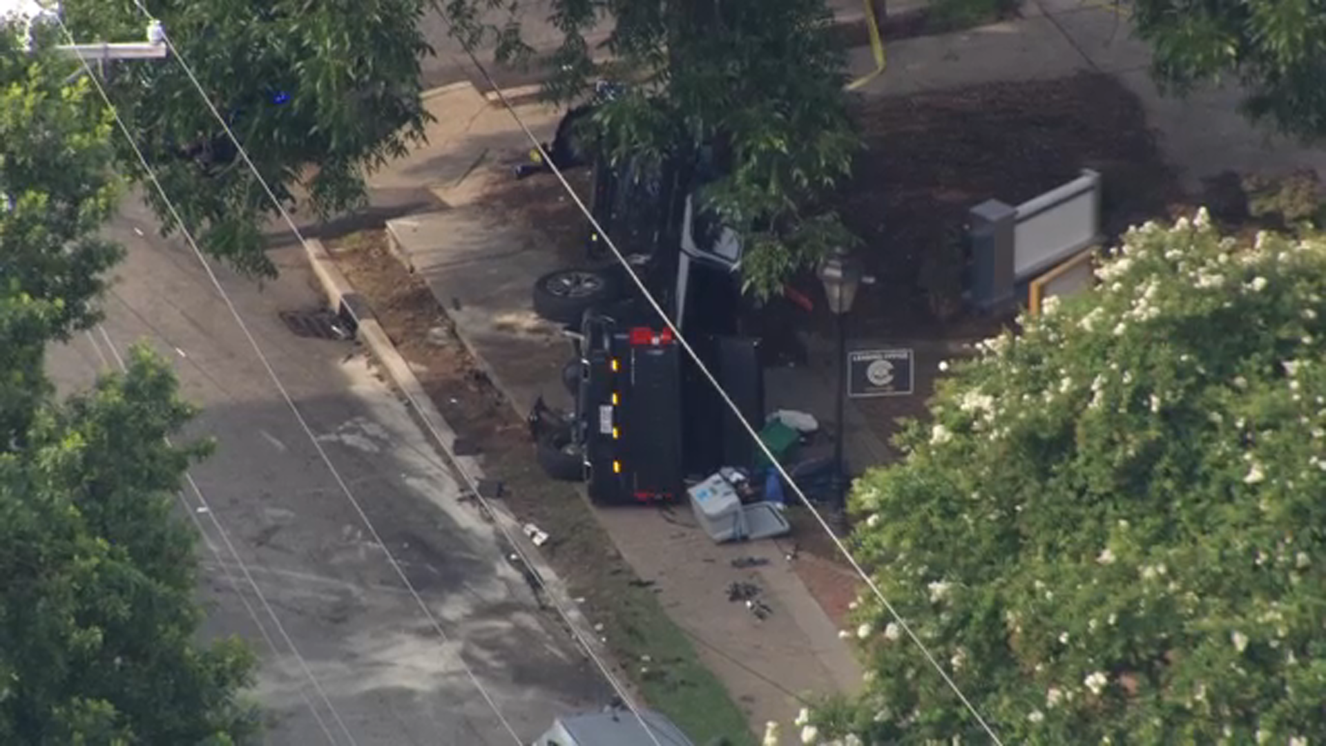 Police: Suspect in stolen vehicle crashes into multiple cars in Raleigh ...