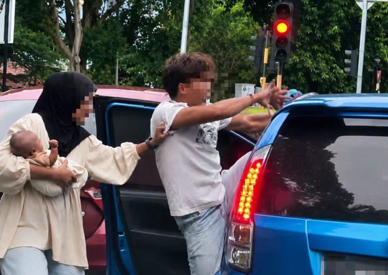 Road rage driver filmed attacking motorist in Melaka walks away after ...