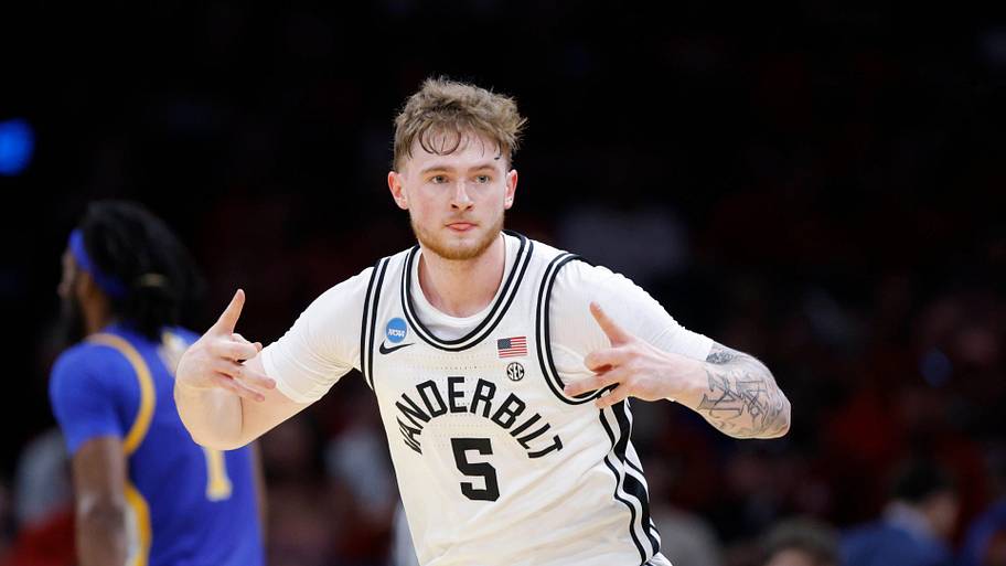 Knicks add sharpshooting wing with pick the Suns traded away