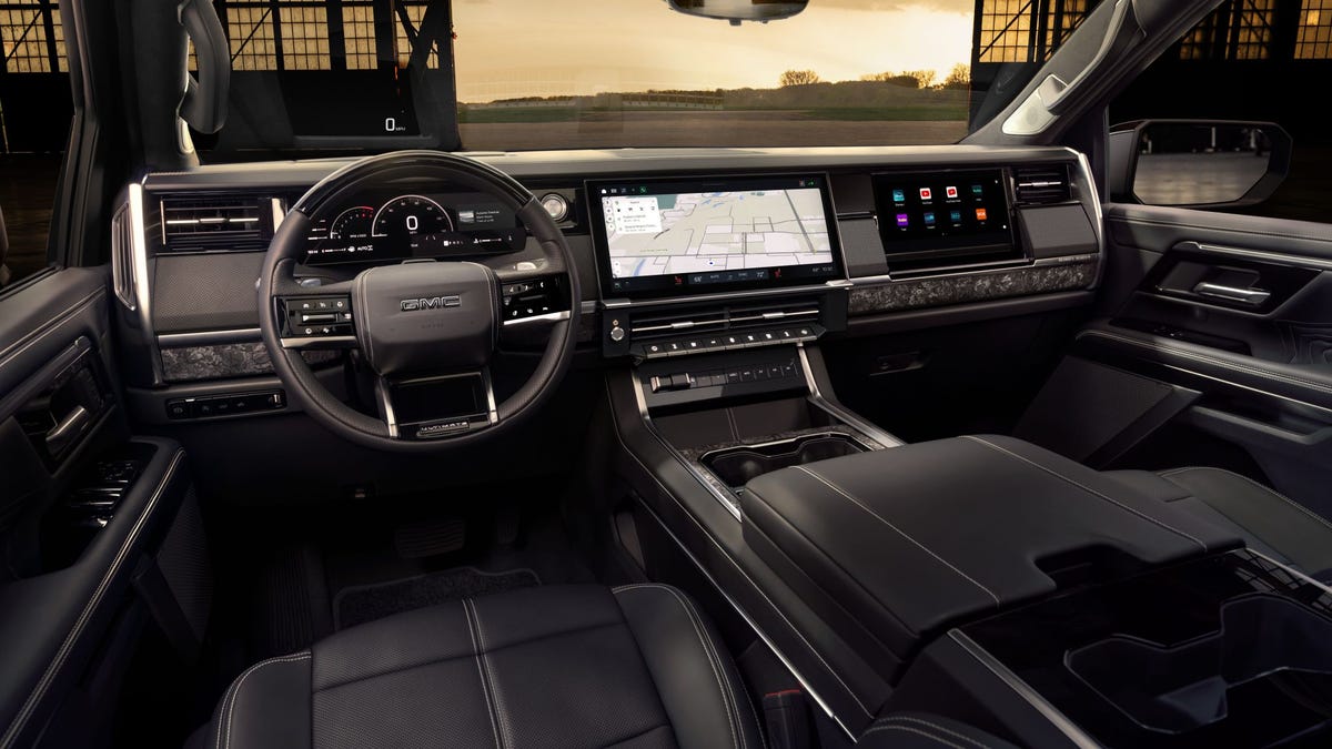 2027-gmc-sierra-1500-denali-ultimate-interior-full-instrument-panel.jpg