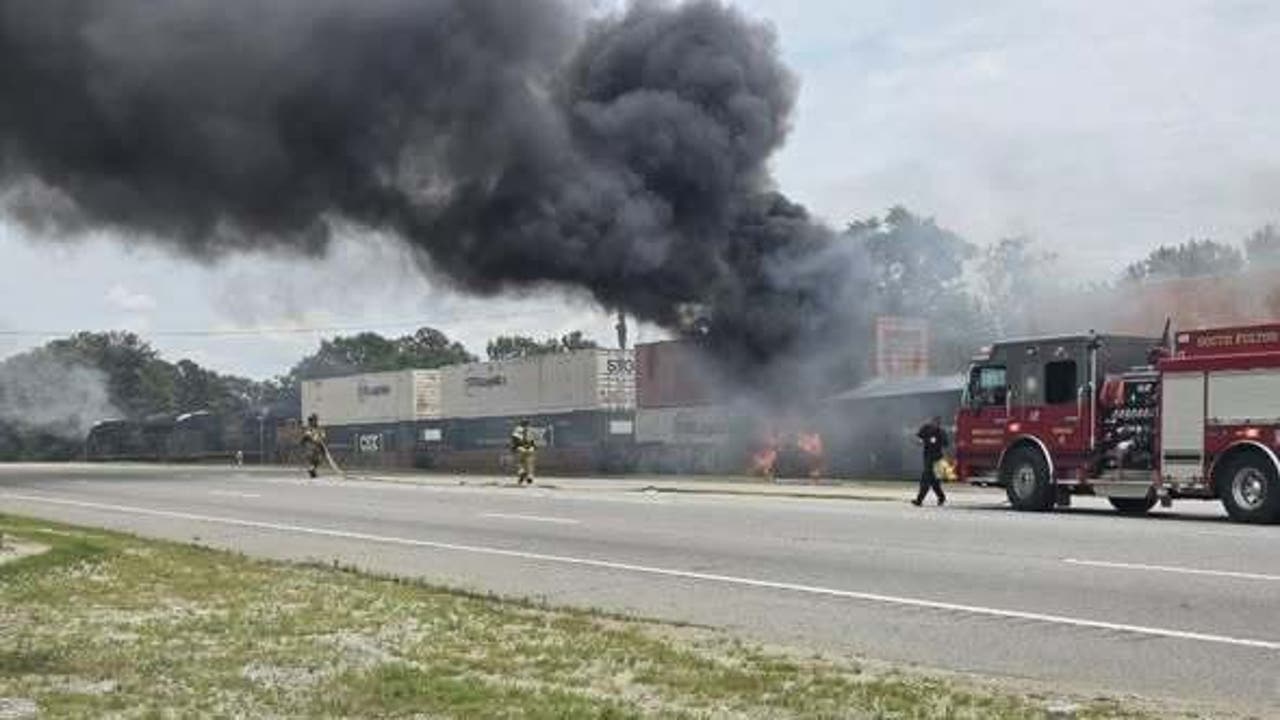 One injured after train collides with truck on Highway 29 in Fairburn