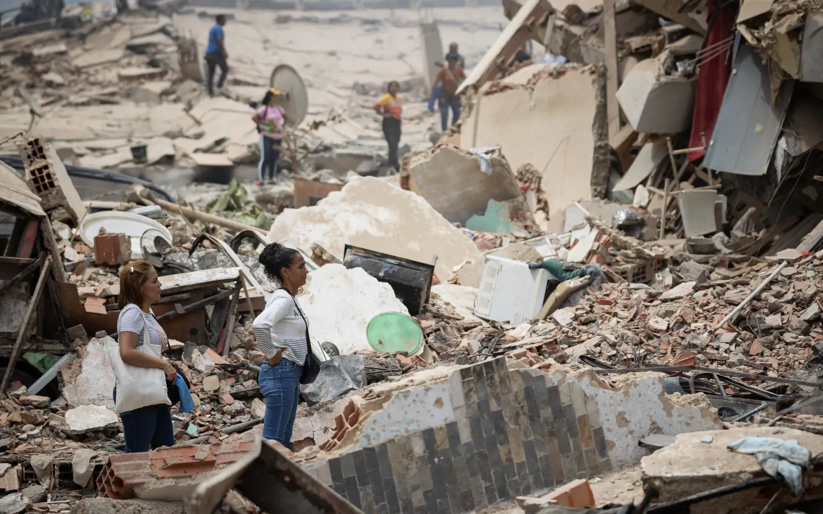 Venezuela’s quakes kill almost 1,500, with millions more in need