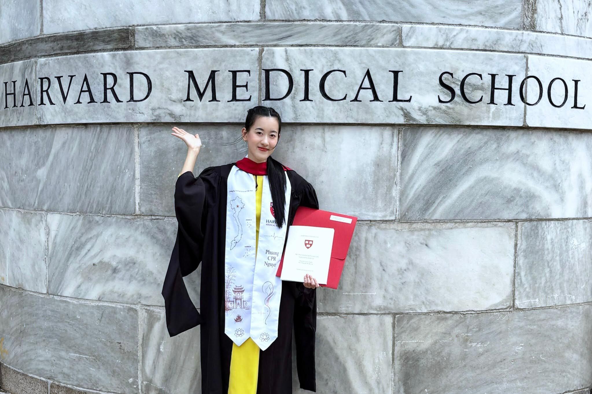 Cô gái Việt tốt nghiệp Harvard với điểm tuyệt đối