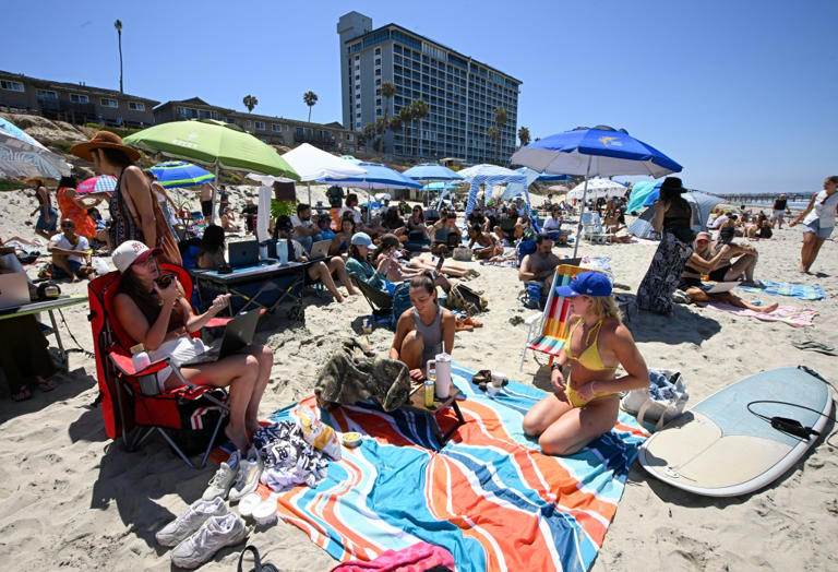 SoCal beach transforms into ultimate remote work escape — after city ...