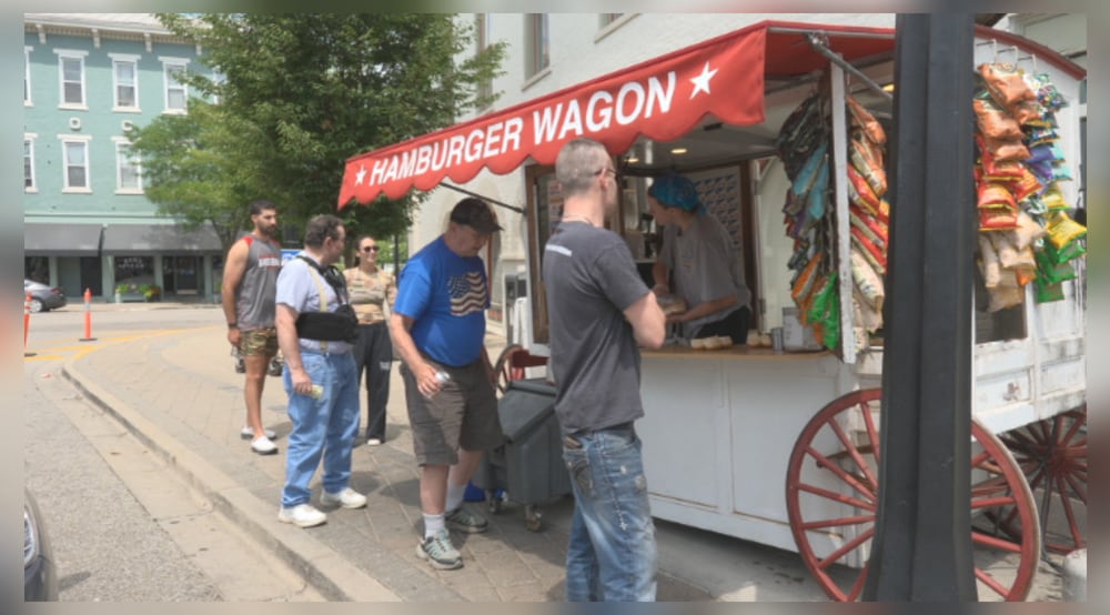 Popular hamburger spot keeping prices low despite beef inflation