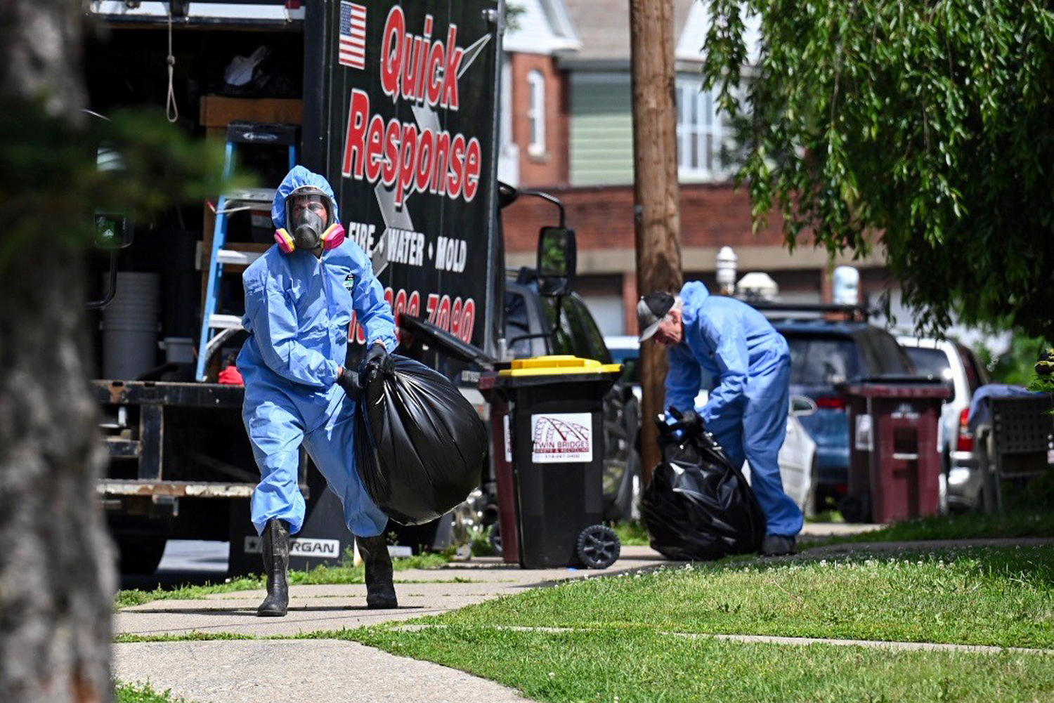 Father of 4 children found dead in New York apartment was days from ...